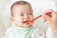 Lời khuyên chăm sóc bé 6 - 12 tháng của mẹ Nhật 